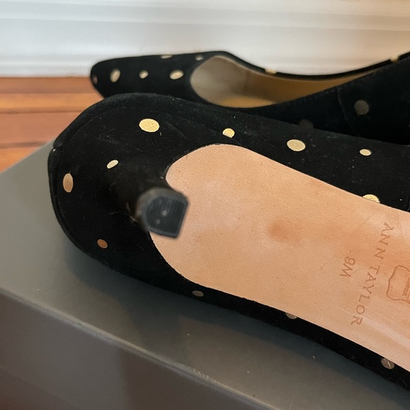 Ann Taylor Black and Gold Polka Dot Heels
